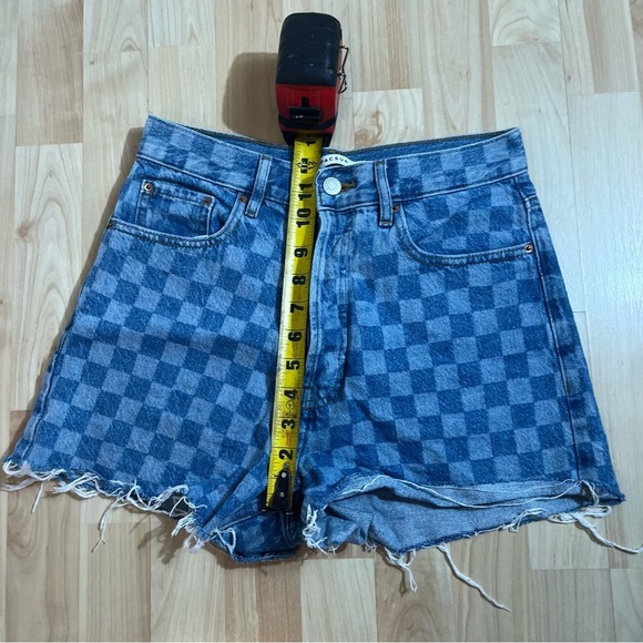 Pacsun Womens Ultra High Rise checkered Vintage Shorts Size 26 - Picture 3 of 7